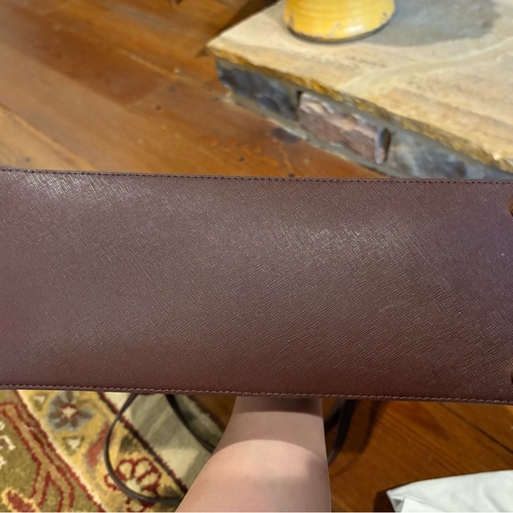 Michael Kors Voyager Large- Barolo - Picture 8 of 11